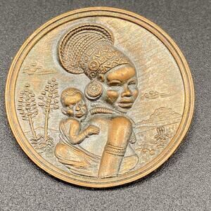 Vintage Solid Copper Etched Mother And Child Brooch Pin Portrait